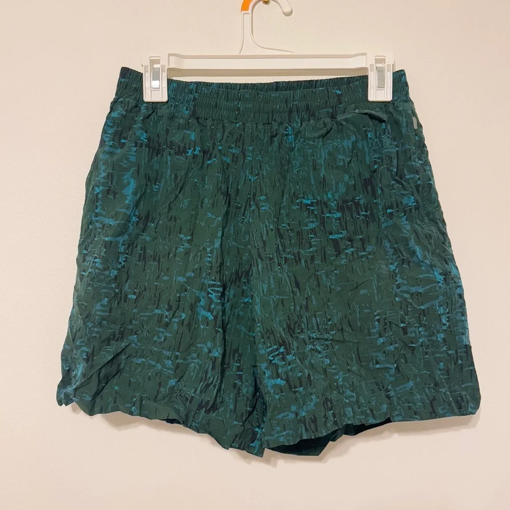 Outdoor Voices Rec Anytime Shorts Size Small Men’s Hunter Green Print